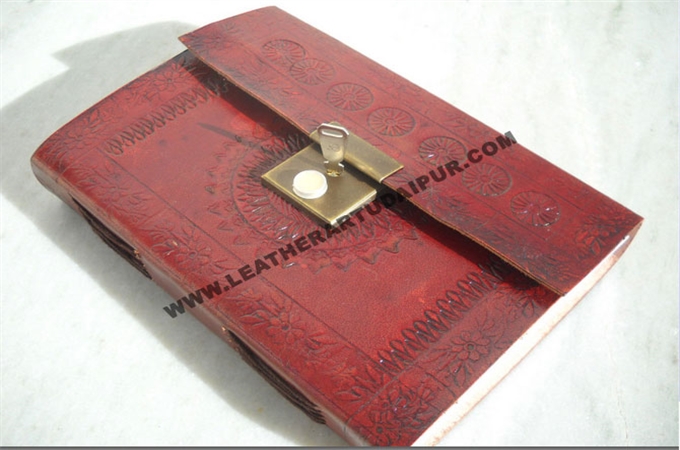 Leather Journal : Embossed with key lock Leather Journal
