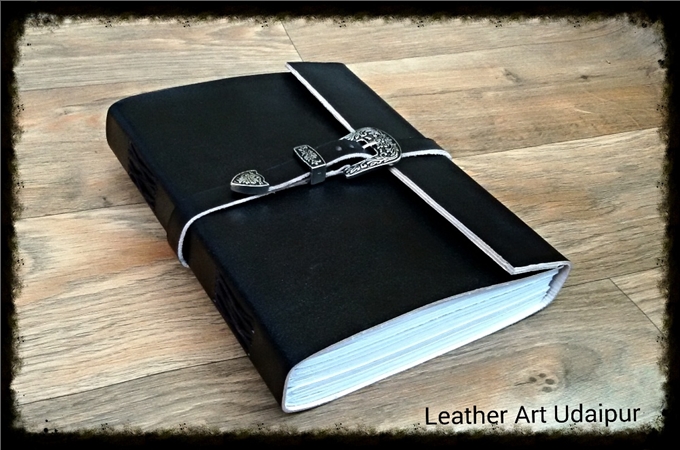 Leather Journal : Buckle leather journal