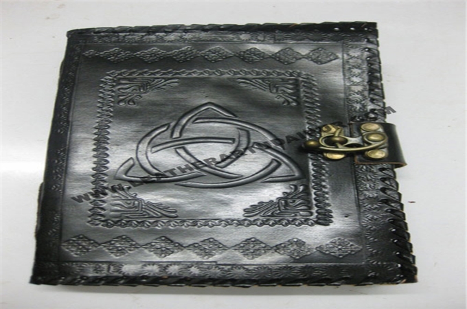 Leather Journal : Celtic Triquetra Knot, stitching, c.lock Leather Journal